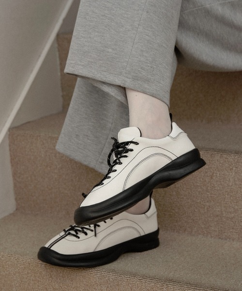 lawgy(ラウジー)の「square toe bi color stitch sneaker / スクエアトゥバイカラーステッチスニーカー(スニーカー・レディース・ホワイト/ミント/ブラック・LARGE/MEDIUM/SMALL)」の5枚目の写真