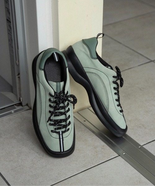 lawgy(ラウジー)の「square toe bi color stitch sneaker / スクエアトゥバイカラーステッチスニーカー(スニーカー・レディース・ホワイト/ミント/ブラック・LARGE/MEDIUM/SMALL)」の15枚目の写真