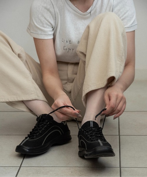 lawgy(ラウジー)の「square toe bi color stitch sneaker / スクエアトゥバイカラーステッチスニーカー(スニーカー・レディース・ホワイト/ミント/ブラック・LARGE/MEDIUM/SMALL)」の17枚目の写真