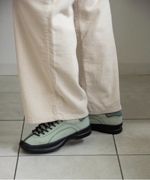 lawgy(ラウジー)の「square toe bi color stitch sneaker / スクエアトゥバイカラーステッチスニーカー(スニーカー・レディース・ホワイト/ミント/ブラック・LARGE/MEDIUM/SMALL)」の13枚目の写真