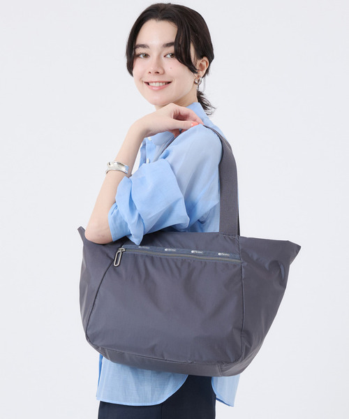 LeSportsac(レスポートサック)の「ESSENTIAL E/W ZIPTOP TOTE シャドウグレーC(トートバッグ・レディース・グレー・FREE)」の1枚目の写真
