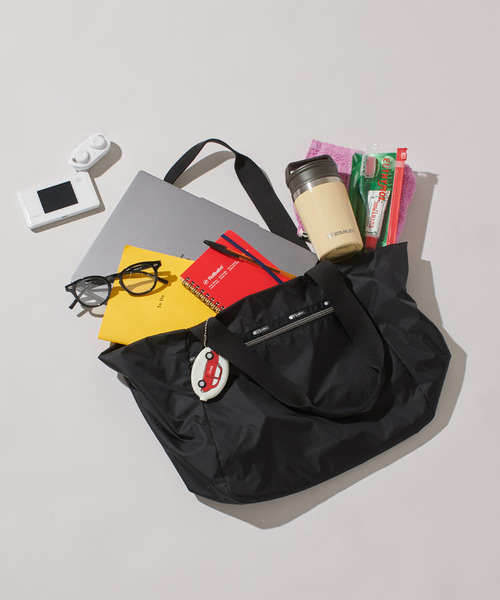 LeSportsac(レスポートサック)の「ESSENTIAL E/W ZIPTOP TOTE シャドウグレーC(トートバッグ・レディース・グレー・FREE)」の2枚目の写真