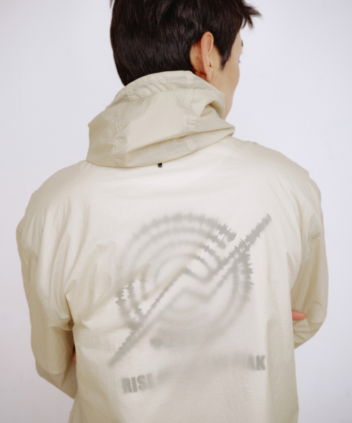 KALAPATTHAR(カラパタール)の「X-RAY ULTRA LIGHT WINDBREAKER - BEIGE(ナイロンジャケット・メンズ・その他・MEDIUM/LARGE/X-LARGE)」の5枚目の写真