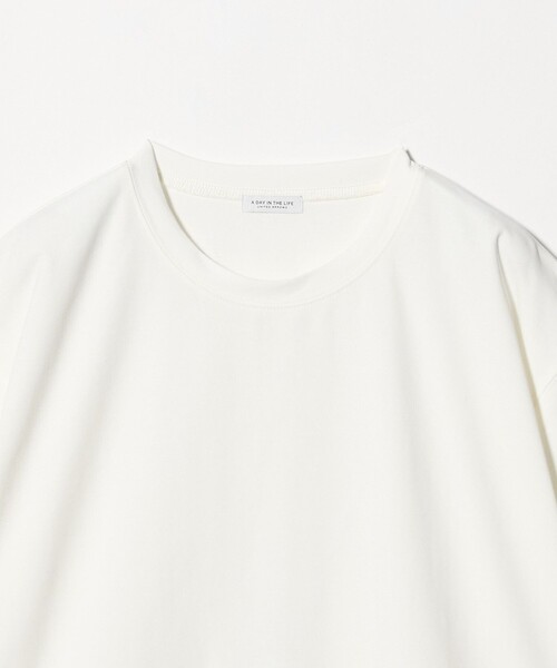 A DAY IN THE LIFE UNITED ARROWS(アデイインザライフユナイテッドアローズ)の「ポンチ ドロストTシャツ ‐吸水速乾・接触冷感‐<A DAY IN THE LIFE>(Tシャツ/カットソー・レディース・モカ/オフホワイト/ネイビー・FREE)」の15枚目の写真