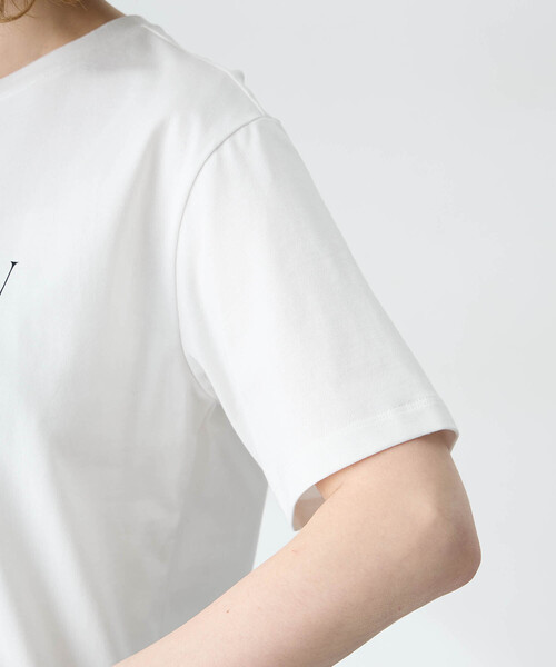 Petit Honfleur(プチオンフルール)の「ロゴプリントTシャツ【接触冷感・UVカット・オーガニックコットンブレンド】(Tシャツ/カットソー・レディース・ネイビー/ホワイト・M/L)」の14枚目の写真