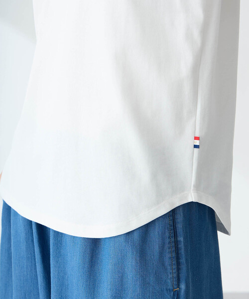 Petit Honfleur(プチオンフルール)の「ロゴプリントTシャツ【接触冷感・UVカット・オーガニックコットンブレンド】(Tシャツ/カットソー・レディース・ネイビー/ホワイト・M/L)」の15枚目の写真