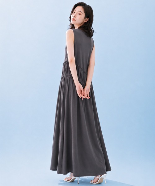 by LEGNA（バイレグナ）の「COOLIFYノースリーブワンピース（ワンピース・レディース・ダークグレー/ブラック・LARGE/MEDIUM）」の16枚目の写真