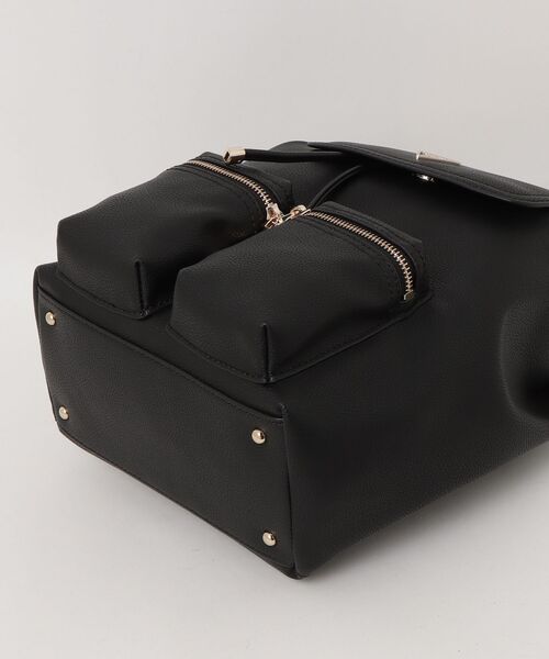 Guess(ゲス)の「MANHATTAN II Flap Backpack バックパック リュック(バックパック/リュック・レディース・ブラック・ONE SIZE)」の12枚目の写真