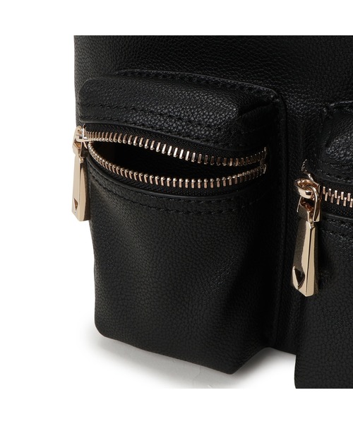 Guess(ゲス)の「MANHATTAN II Flap Backpack バックパック リュック(バックパック/リュック・レディース・ブラック・ONE SIZE)」の8枚目の写真