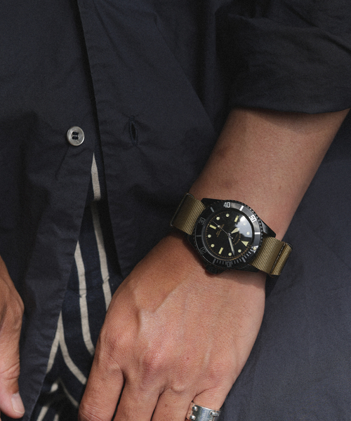 VAGUE WATCH CO.(ヴォーグウォッチカンパニー)の「VAGUE WATCH CO. BLK SUB(アナログ腕時計・レディース・ブラック・FREE)」の12枚目の写真