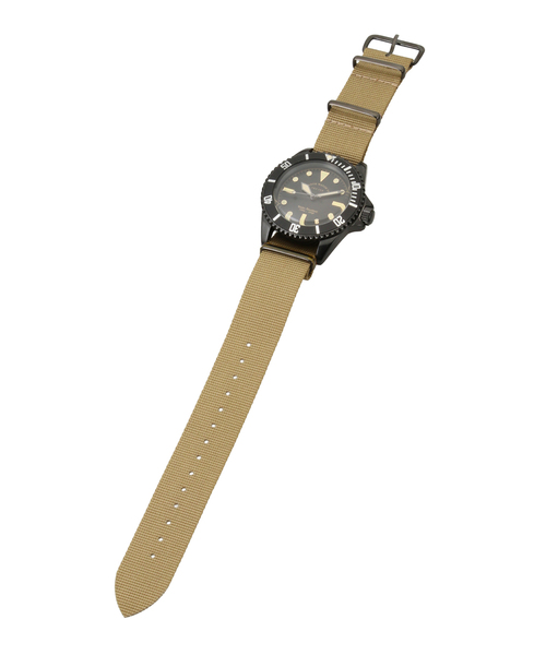 VAGUE WATCH CO.(ヴォーグウォッチカンパニー)の「VAGUE WATCH CO. BLK SUB(アナログ腕時計・レディース・ブラック・FREE)」の3枚目の写真