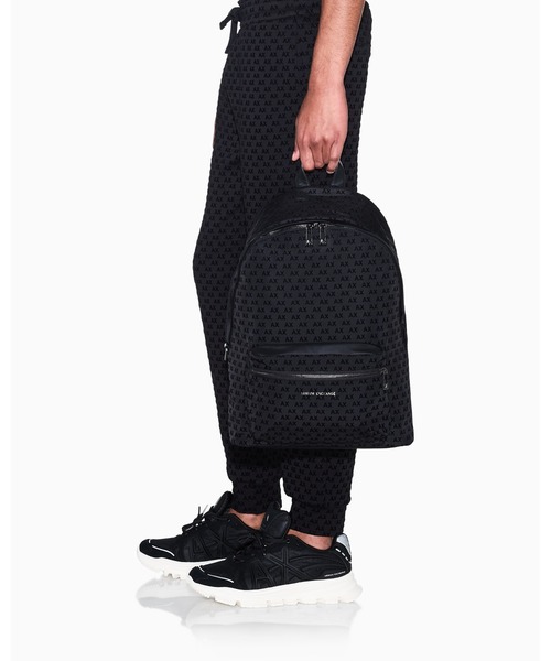ARMANI EXCHANGE（アルマーニエクスチェンジ）の「【A|X アルマーニ エクスチェンジ】オールオーバーフロッキーロゴ バックパック（バックパック/リュック・メンズ・ブラック・FREE）」の5枚目の写真