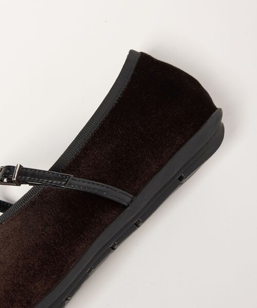 SY UNITED ARROWS（シーユナイテッドアローズ）の「＜SY＞フラワービジューチャイナベルト フラット20↑（バレエシューズ・レディース・ブラック/ライトグレー/ダークブラウン/ワインレッド・24cm/22.5cm/23.5cm/23cm/25cm/24.5cm）」の18枚目の写真