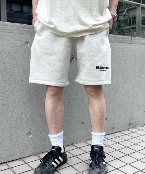 FOG ESSENTIALS（エフオージーエッセンシャルズ）の「【FOG ESSENTIALS】エッセンシャルズ FRONT LOGO ハーフパンツ（スウェットパンツ・メンズ・グレイッシュベージュ/オートミール/ブラック・S/M/XL/L）」の14枚目の写真