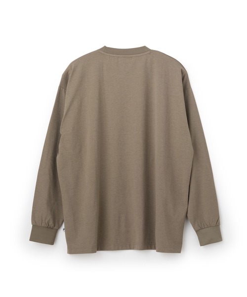 FILA(フィラ)の「ELEY KISHIMOTO×FILA LS TEE / イーリーキシモト×フィラ ナガソデティーシャツ(Tシャツ/カットソー・レディース・ダークカーキ/オフホワイト・S/M/L/XL)」の7枚目の写真