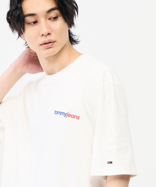 tommy jeans(トミー ジーンズ)の「ユニセックス 90’sクレストショートスリーブTシャツ(Tシャツ/カットソー・レディース・ホワイト/ネイビー/レッド系6・X-SMALL/X-LARGE/SMALL/MEDIUM/LARGE)」の5枚目の写真