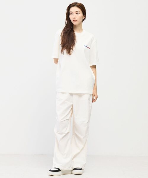 tommy jeans(トミー ジーンズ)の「ユニセックス 90’sクレストショートスリーブTシャツ(Tシャツ/カットソー・レディース・ホワイト/ネイビー/レッド系6・X-SMALL/X-LARGE/SMALL/MEDIUM/LARGE)」の9枚目の写真