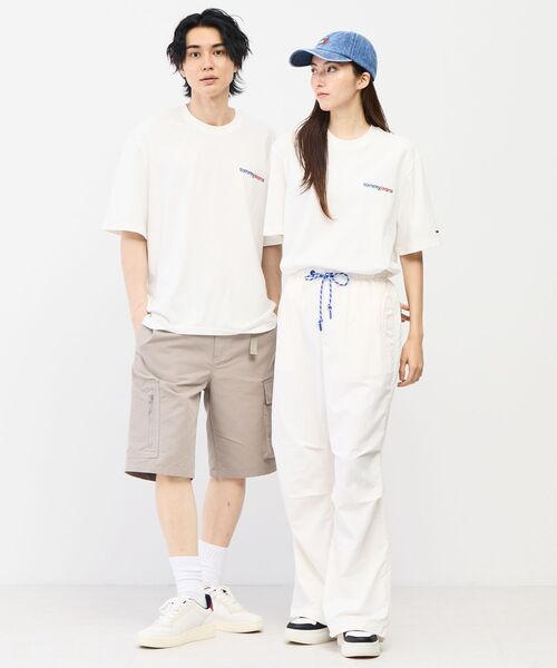 tommy jeans(トミー ジーンズ)の「ユニセックス 90’sクレストショートスリーブTシャツ(Tシャツ/カットソー・レディース・ホワイト/ネイビー/レッド系6・X-SMALL/X-LARGE/SMALL/MEDIUM/LARGE)」の12枚目の写真