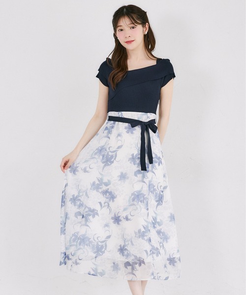 tocco closet(トッコ クローゼット)の「アシメリブニットドッキングリリーフラワープリントワンピース(ワンピース・レディース・ネイビー/ブラウン・M)」の8枚目の写真