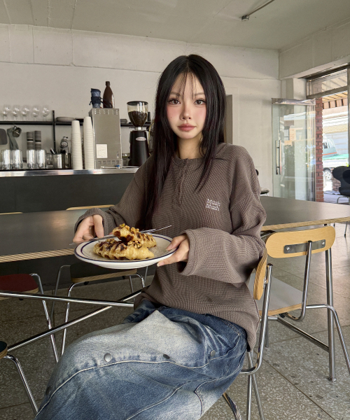 muahmuah（ムーアムーア）の「ワッフルピグメントヘンリーネック長袖Tシャツ[ブラウン]（Tシャツ/カットソー・レディース・その他・FREE）」の8枚目の写真