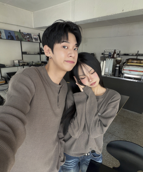 muahmuah（ムーアムーア）の「ワッフルピグメントヘンリーネック長袖Tシャツ[ブラウン]（Tシャツ/カットソー・レディース・その他・FREE）」の15枚目の写真