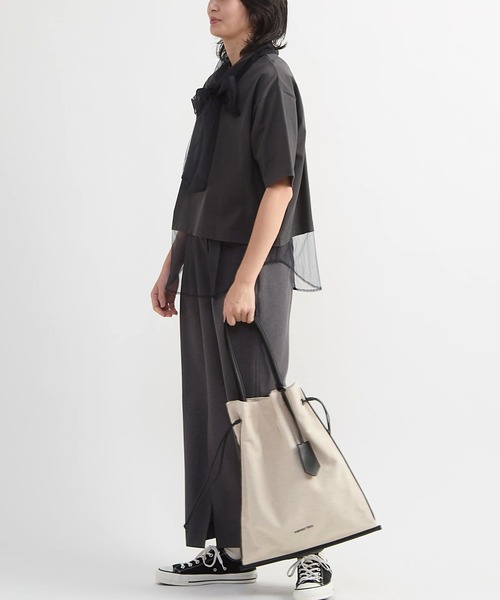 CONVERSE TOKYO(コンバーストウキョウ)の「LINEN GATHERED TOTE BAG(トートバッグ・レディース・ブラック/ベージュ・FREE)」の12枚目の写真
