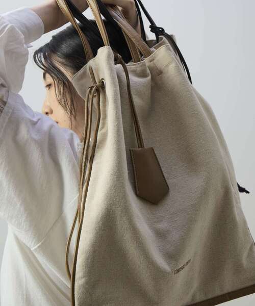 CONVERSE TOKYO(コンバーストウキョウ)の「LINEN GATHERED TOTE BAG(トートバッグ・レディース・ブラック/ベージュ・FREE)」の18枚目の写真