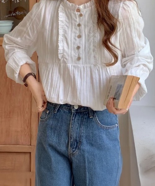 Flugge（フラッジー）の「フリルレースラウンドネックブラウス（シャツ/ブラウス・レディース・ホワイト/アイボリー・LARGE/MEDIUM）」の9枚目の写真