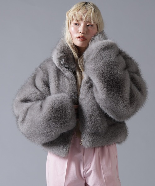 BEAVER(ビーバー)の「B omnivore/ビーオムニボー ECO FUR STAND BLOUSON(ブルゾン・レディース・ブラウン/グレー・FREE)」の4枚目の写真
