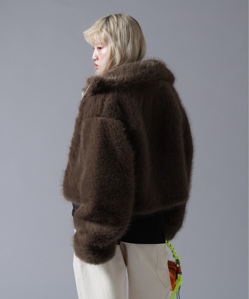 BEAVER(ビーバー)の「B omnivore/ビーオムニボー ECO FUR STAND BLOUSON(ブルゾン・レディース・ブラウン/グレー・FREE)」の19枚目の写真