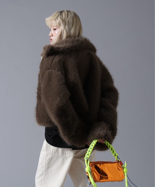 BEAVER(ビーバー)の「B omnivore/ビーオムニボー ECO FUR STAND BLOUSON(ブルゾン・レディース・ブラウン/グレー・FREE)」の20枚目の写真