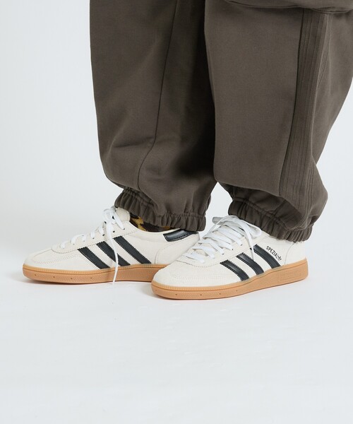 adidas(アディダス)の「【adidas / アディダス】HANDBALL SPEZIAL W/ハンドボール スペツィアル W(スニーカー・レディース・ホワイト・22.5/23/23.5/24/24.5)」の14枚目の写真