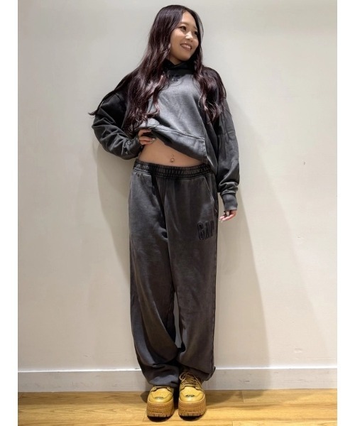 GAP（ギャップ）の「ヘビーウェイト リラックスフィット GAPロゴ スウェットパンツ（スウェットパンツ・メンズ・ブルー/ブラウン/ブラック・XS/S/M/L/XL）」の9枚目の写真