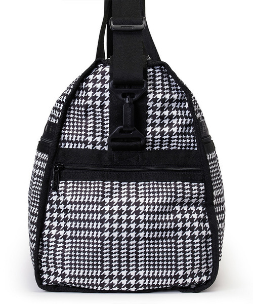 LeSportsac（レスポートサック）の「DELUXE LG WEEKENDER シティハウンドトゥース（ボストンバッグ・レディース・ブラック・FREE）」の6枚目の写真