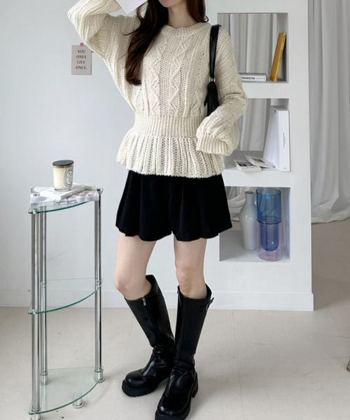 Ada.（エイダ）の「ケーブル編み ペプラム ニット プルオーバー（ニット/セーター・レディース・グレー/レッド/アイボリー・FREE）」の12枚目の写真