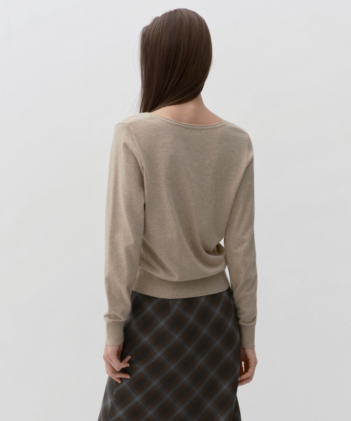 MUSINSA STANDARD WOMAN（ムシンサスタンダードウーマン）の「ウィメンズエッセンシャルスcoopネックニット[ヘザーライトベージュ]（ニット/セーター・レディース・その他・LARGE/X-SMALL/SMALL/MEDIUM）」の3枚目の写真