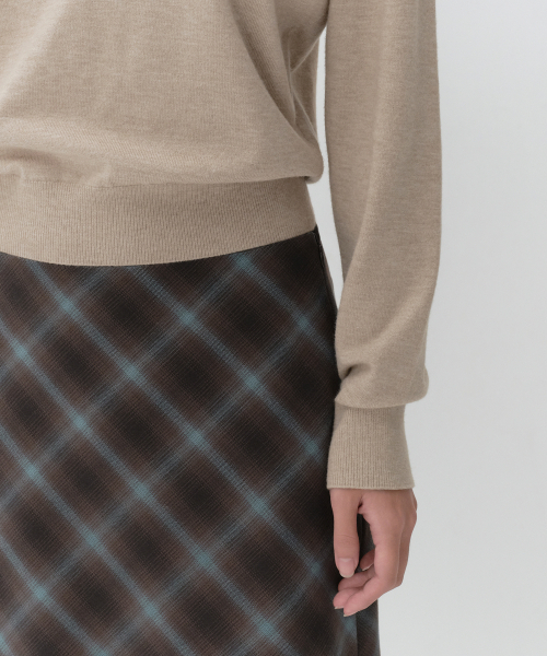 MUSINSA STANDARD WOMAN（ムシンサスタンダードウーマン）の「ウィメンズエッセンシャルスcoopネックニット[ヘザーライトベージュ]（ニット/セーター・レディース・その他・LARGE/X-SMALL/SMALL/MEDIUM）」の5枚目の写真