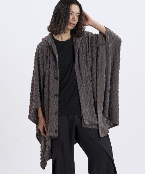 NO ID.(ノーアイディ)の「mj12003- フーデッドポンチョ(459006-592T)(ポンチョ・メンズ・ブラック×グレー/グレー/ブラック・ONE SIZE)」の18枚目の写真