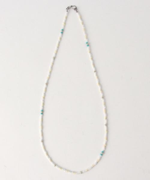 green label relaxing（グリーンレーベルリラクシング）の「BEADS ネックレス16S◆（ネックレス・メンズ・ホワイト/レッド/ライトブルー・FREE）」の2枚目の写真