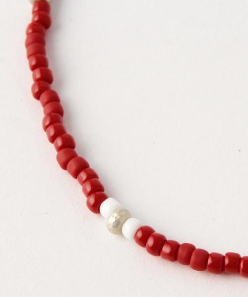 green label relaxing（グリーンレーベルリラクシング）の「BEADS ネックレス16S◆（ネックレス・メンズ・ホワイト/レッド/ライトブルー・FREE）」の4枚目の写真