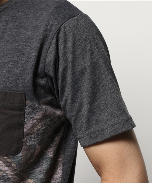 GLOBAL WORK(グローバルワーク)の「【機能素材アイテム】プリントポケットT/712581(Tシャツ/カットソー・メンズ・ダークグレー/ホワイト系その他/グレー/ホワイト・MEDIUM/SMALL/LARGE/X-LARGE)」の8枚目の写真