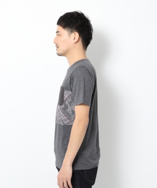 GLOBAL WORK(グローバルワーク)の「【機能素材アイテム】プリントポケットT/712581(Tシャツ/カットソー・メンズ・ダークグレー/ホワイト系その他/グレー/ホワイト・MEDIUM/SMALL/LARGE/X-LARGE)」の13枚目の写真