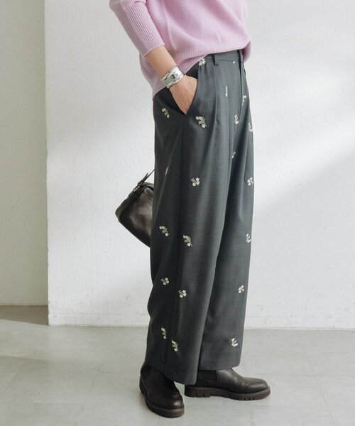 RIVE DROITE（リヴドロワ）の「タイニーフローラルスラックス（秋服/冬服）（スラックス・レディース・ブラック/グレー・38/36）」の2枚目の写真