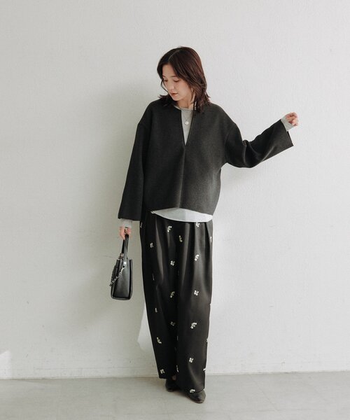 RIVE DROITE（リヴドロワ）の「タイニーフローラルスラックス（秋服/冬服）（スラックス・レディース・ブラック/グレー・38/36）」の21枚目の写真