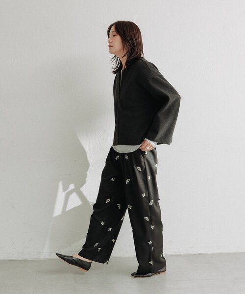 RIVE DROITE（リヴドロワ）の「タイニーフローラルスラックス（秋服/冬服）（スラックス・レディース・ブラック/グレー・38/36）」の10枚目の写真