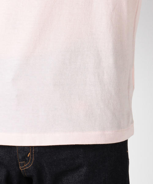 SHIPS（シップス）の「SC: SHIPS(シップス) オーガニックコットン×ボタニカルダイ Vネック ポケット Tシャツ（Tシャツ/カットソー・メンズ・ネイビー/ピンク/グレー/ホワイト/ベージュ/オリーブ・LARGE/SMALL/MEDIUM/X-LARGE）」の10枚目の写真