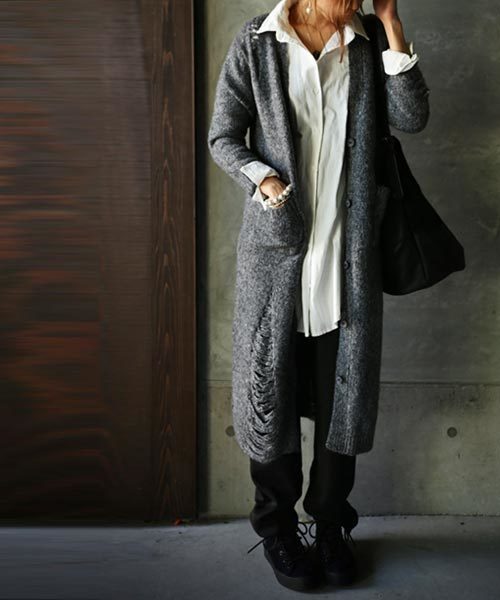 antiqua（アンティカ）の「ダメージデザインロングカーデ（カーディガン/ボレロ・レディース・ベージュ/グレー・FREE）」の2枚目の写真