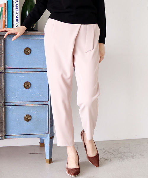 N.(N. Natural Beauty Basic)(エヌエヌナチュラルビューティーベーシック)の「ベルト付ラップストレッチパンツ(その他パンツ・レディース・ピンク/ブラック・MEDIUM)」の1枚目の写真