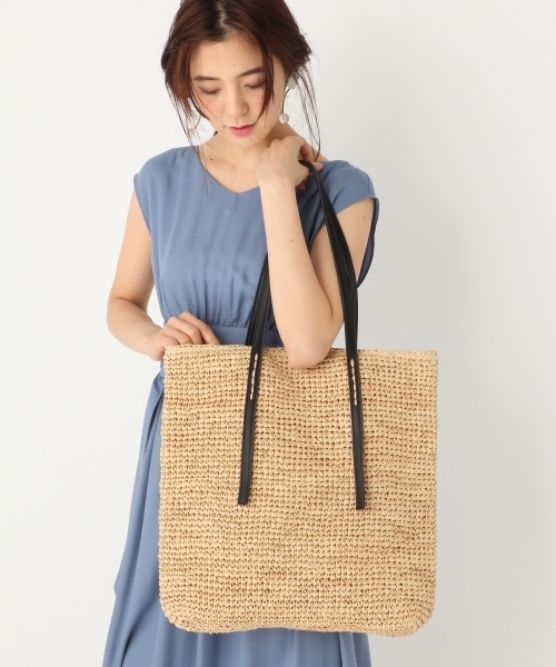 A part by（アパートバイ）の「【CLASSY.6月号掲載】ラフィアトート 746690 （トートバッグ・レディース・ベージュ/ベージュ系その他・FREE）」の5枚目の写真