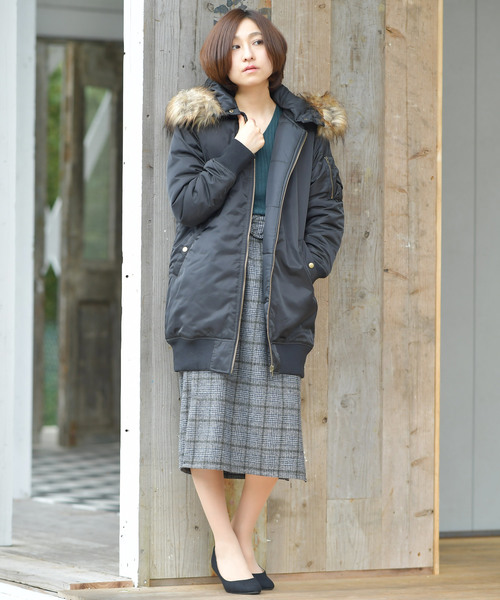 rps（アールピーエス）の「ワイドリブＶネックニットプルオーバー（ニット/セーター・レディース・ダークグリーン/レッド/杢グレー/ブルー/マスタード/オフホワイト/ブラック/ブラウン/ピンク系その他/ベージュ系その他/ピンクベージュ/イエロー/ラベンダー/ピンク/ブルーグリーン/グレイッシュベージュ/チャコールグレー/パープル・M/L）」の22枚目の写真